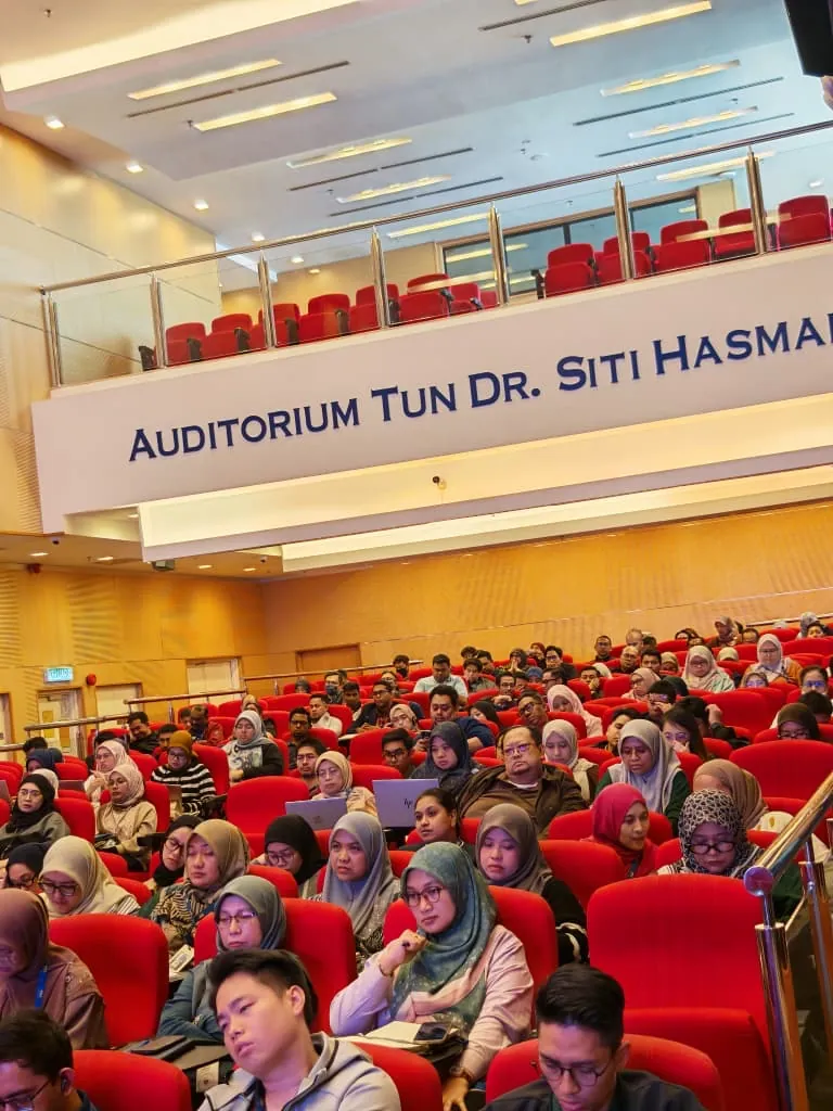 Auditorium Tun Dr. Siti Hasmah dipenuhi warga SSM